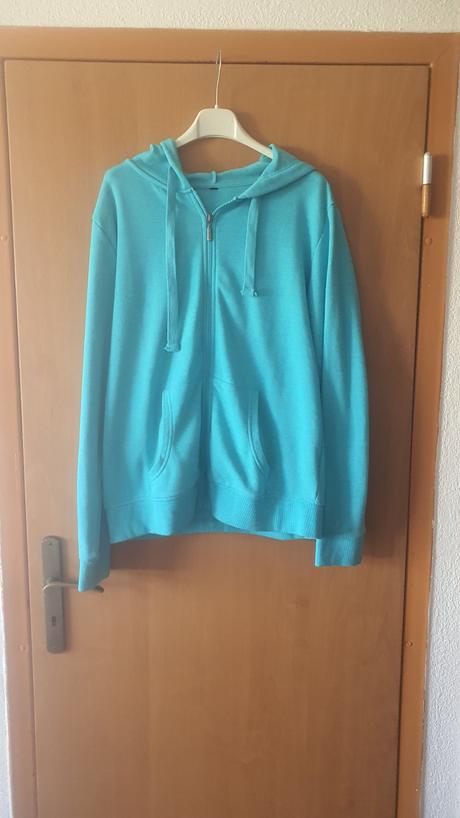 Tyrkysová mikina, l