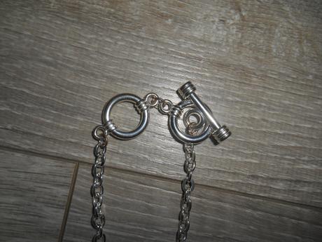 Retiazka s príveskom, avon