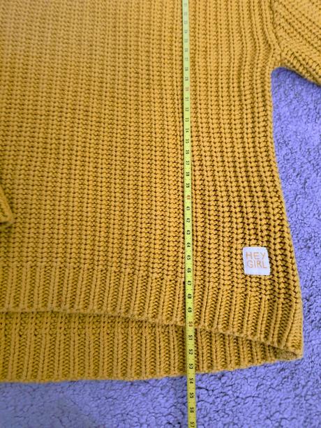 Sveter, reserved,146