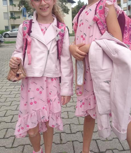 Čerešničkove šaty y. f. k, 128