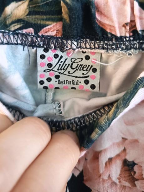 Kvietkované legíny lily grey, 122