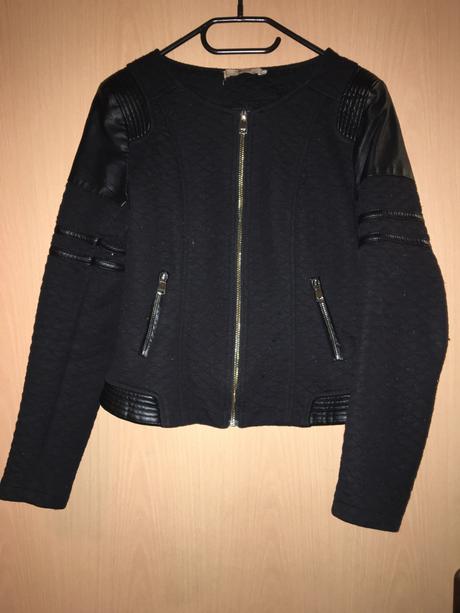 Čierna bundička, s