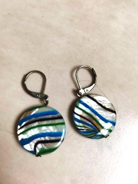 Perleťové náušnice, 