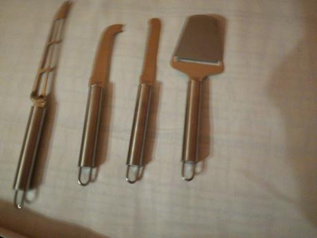 Sada antikorové náradia na sýr,