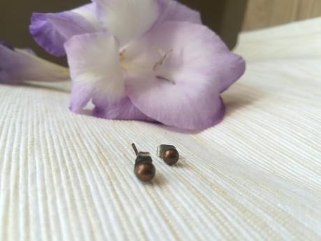 Mix rôznych náušníc,