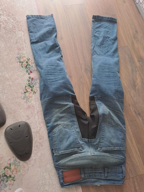 Rifle na motorku, 26