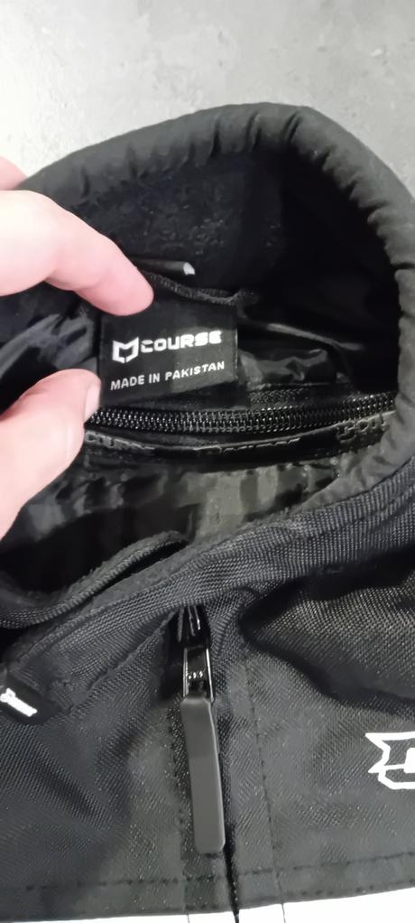 Bunda na motorku s poštou, 152