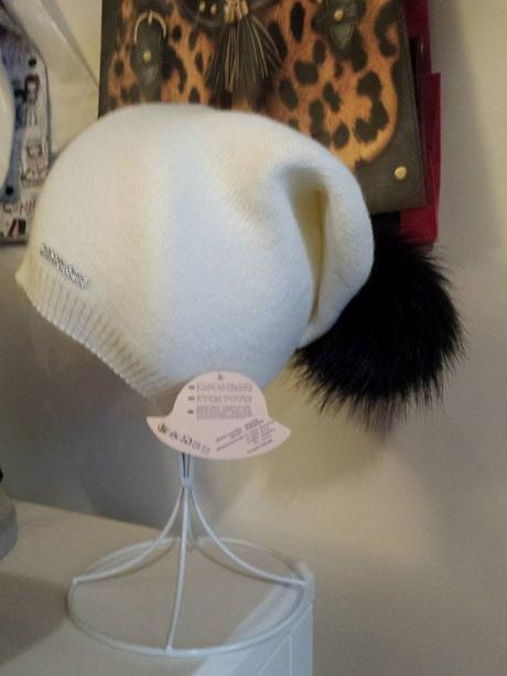 Čiapočka s brmbolcom, 50 - 158