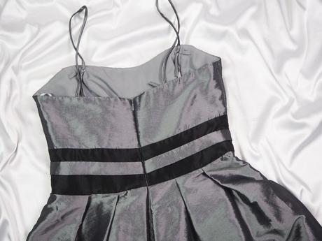 Kvalitné elegantné šaty, 40