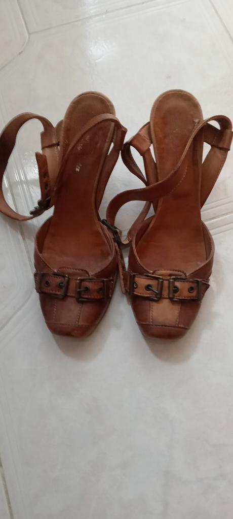 Kožené sandálky, baťa,38
