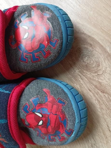 Papuče spiderman, 24