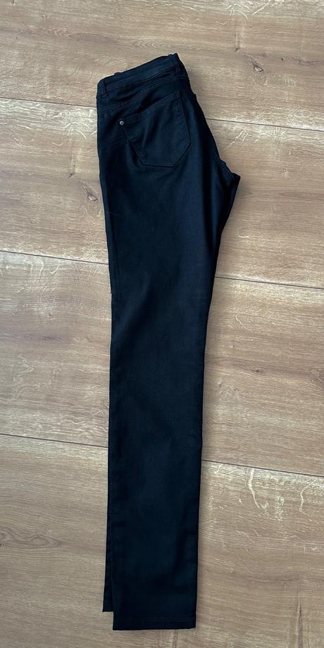 Čierne nohavice, calliope,m