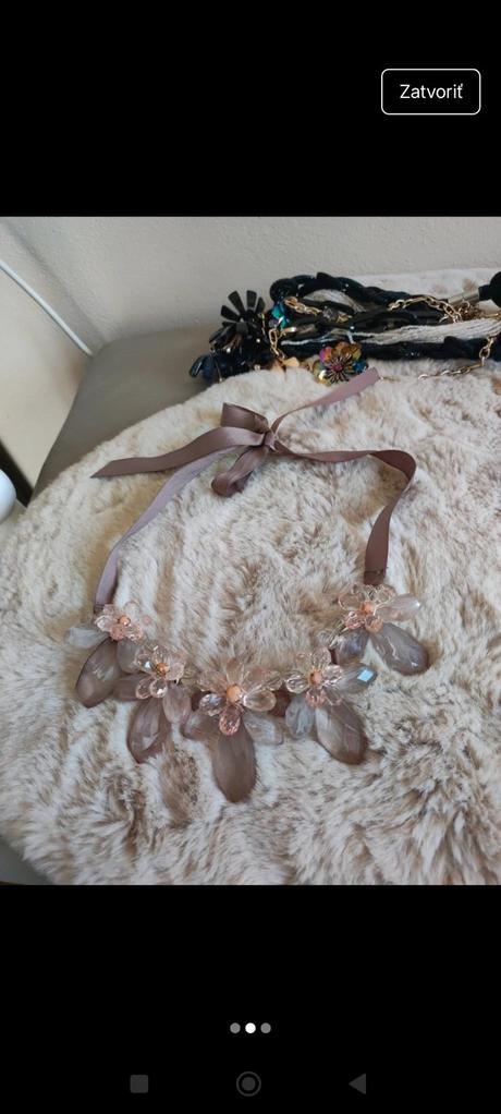 Dámsky náhrdelník, 