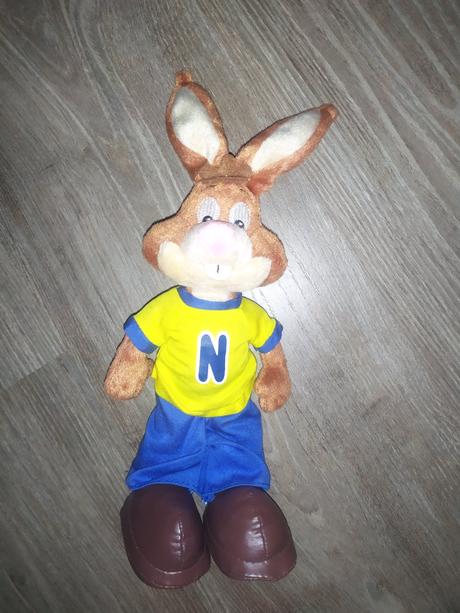 Plysovy zajacik nesquik,