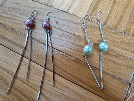 Visiace náušnice s perličkou,