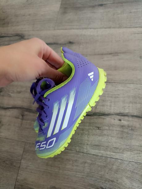 Turfy, adidas,32