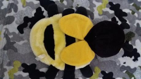 Plyšová včielka na termo fľašu, 