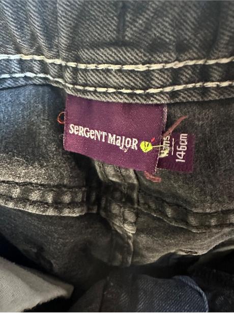 Rifle tmavošedé, sergent major,146