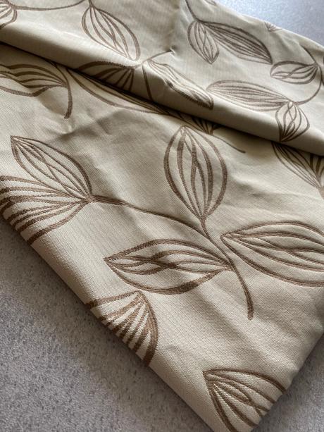 Bezove obliecky s hnedymi kvetmi, 