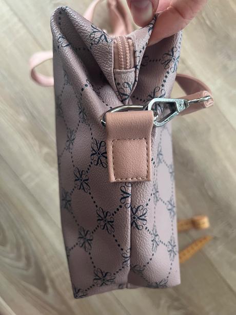 Crossbody ruzova kabelka, avon