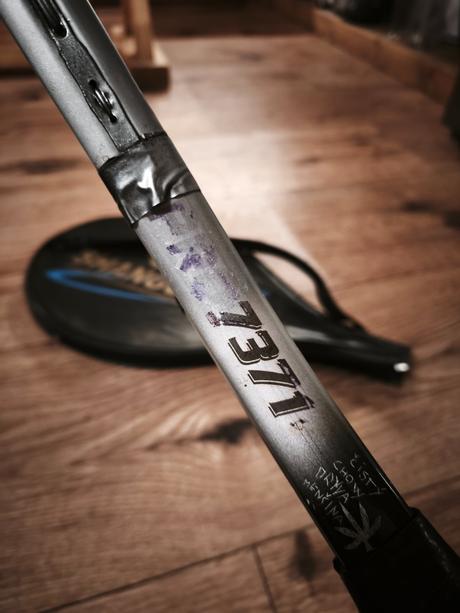 Badmintonová raketa shangguan sport + obal,