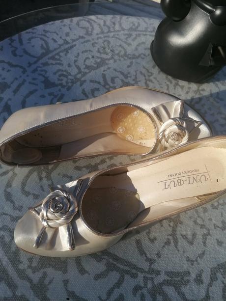 Saténové lodičky, 39