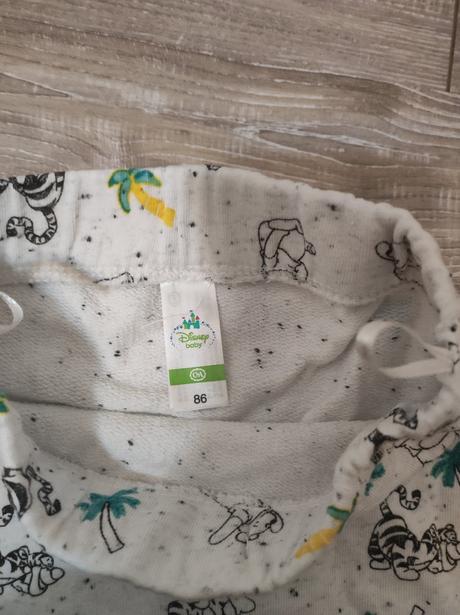 Kraťasky macko pu, c&a,86