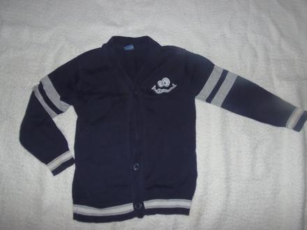 Tenký sveter na gombíky, 110