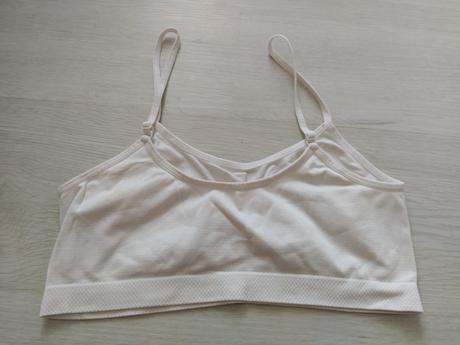 Biela pohodlná podprsenka vel.42-44, esmara,l