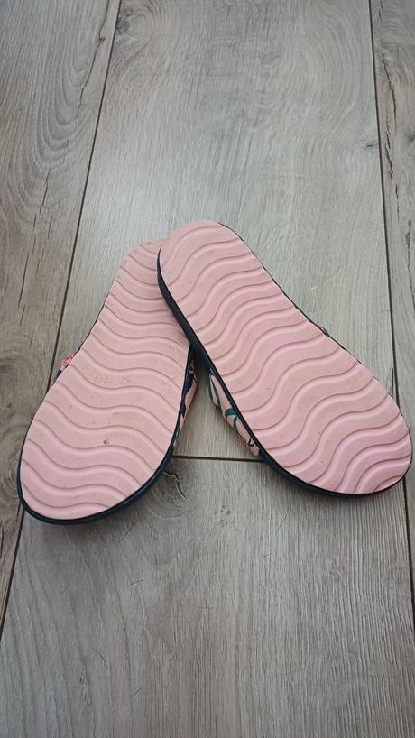 Dievčenské šľapky, decathlon,37