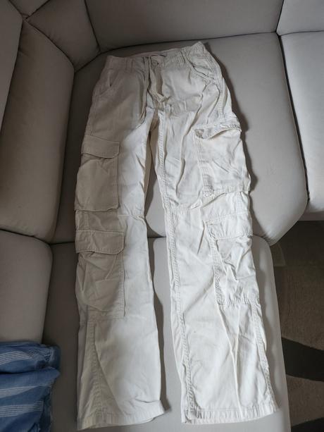 Dámske cargo č. 32, bershka,32