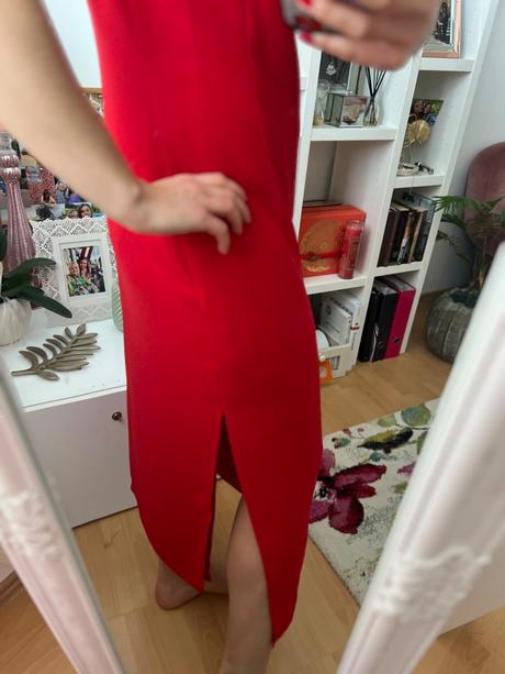 Dlhé slávnostné šaty, l