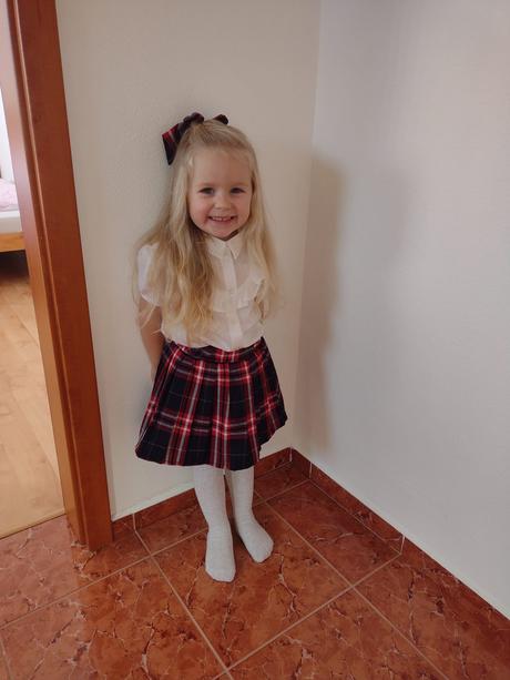 Nádherná sukňa super stav, 116