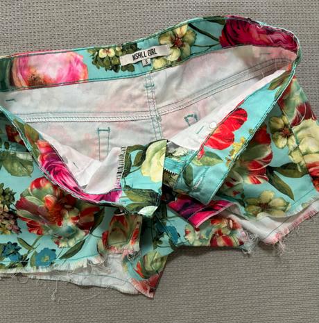 Kvetinové šortky, gate,s