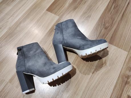 Sivé kotníkové čižmy 36/37, 36