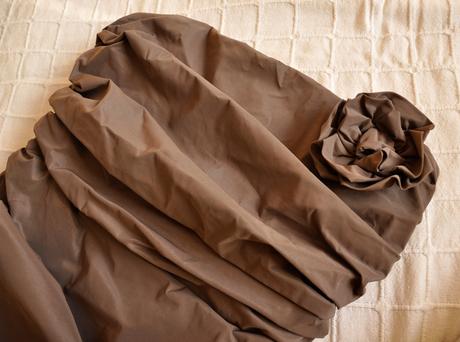 Hnedo-sivé šaty m, m