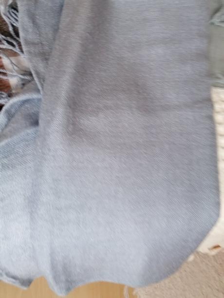 Dámske šatky a šály rozne,