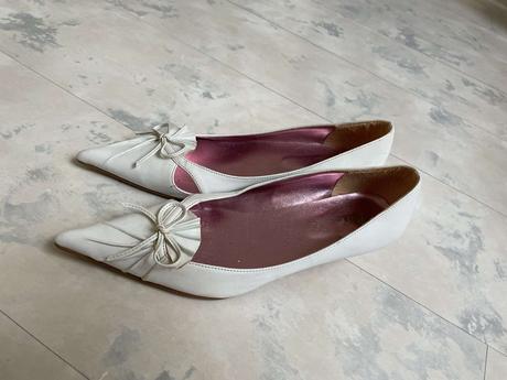 Nízke spoločenské lodičky, 38