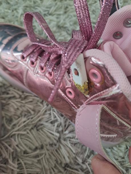 Botasky svietiace dievčenské, 37