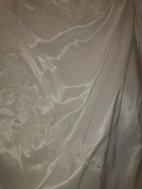 Svadobné šaty + 2 vesty, 38