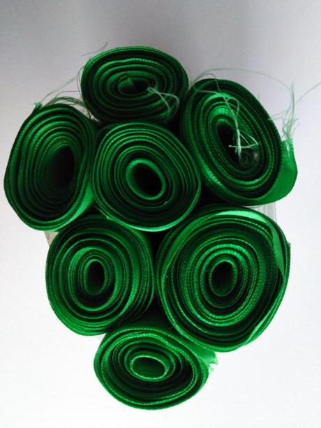 Saténová stuha 10cm široká,