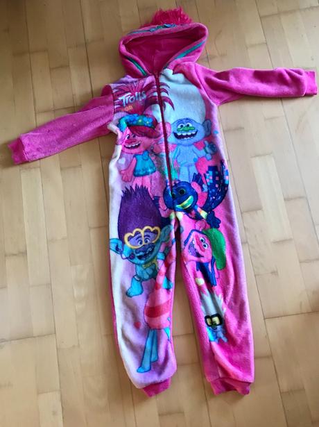 Trolls overal 116  122, 116