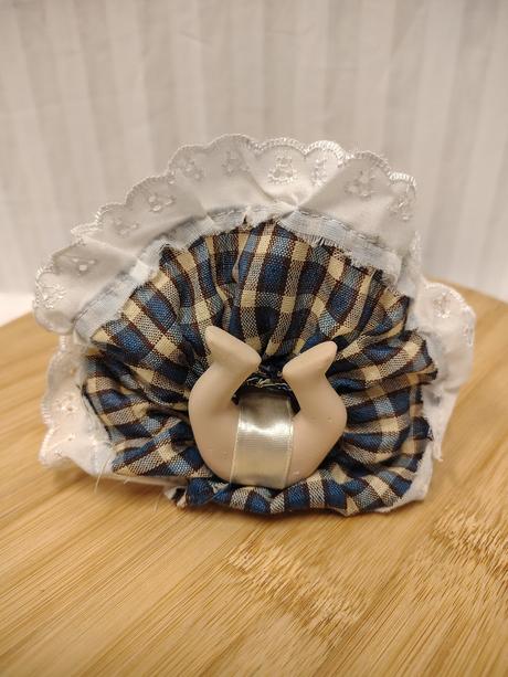 Zberateľská porcel. bábika, pôvodné balenie 11 cm, 