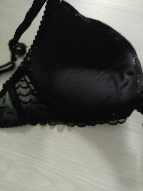 Dámska podprsenka., 75b
