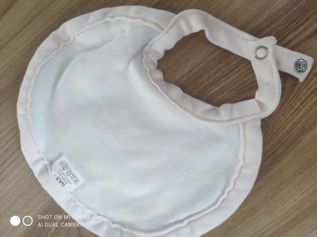 Podbradník pre dievčatko, 