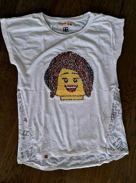 Fantasticke lego tricko s pretacacimi flitrami, desigual,152