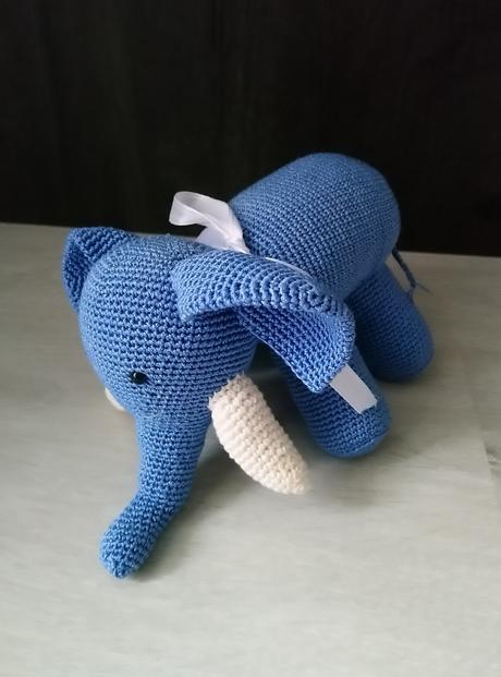 Háčkovaný sloník, 