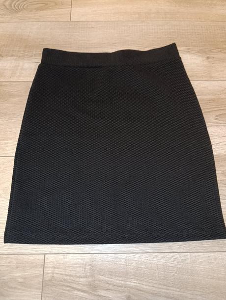 Obtiahnutá sukňa new look, new look,36