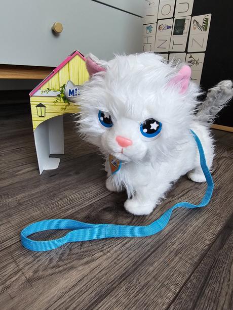 Interaktívna mačička mimi,