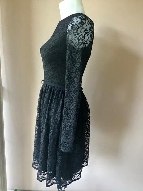 Krásne krajkove šaty oasis, xs